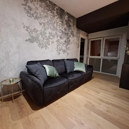 Fortyeight Luxury Apartment *