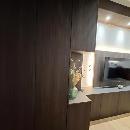 Fortyeight Luxury Apartment